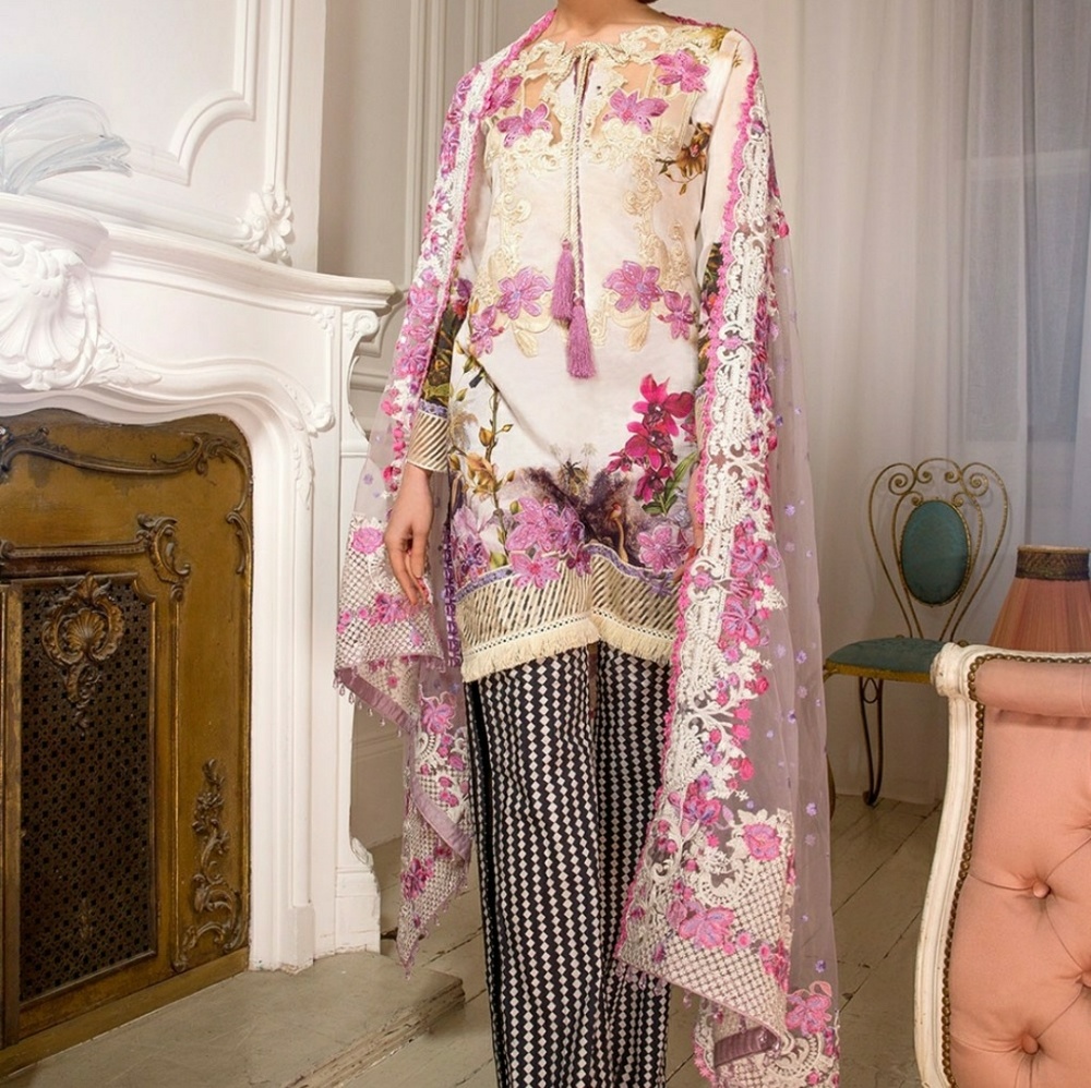 Embroided dres